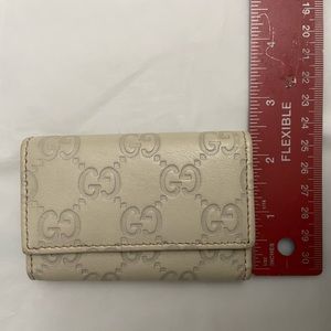 AUTHENTIC GUCCI LEATHER 6 KEY HOLDER
